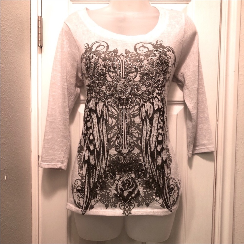 3/4 Sleeve Cross/Wings Lace Back Top